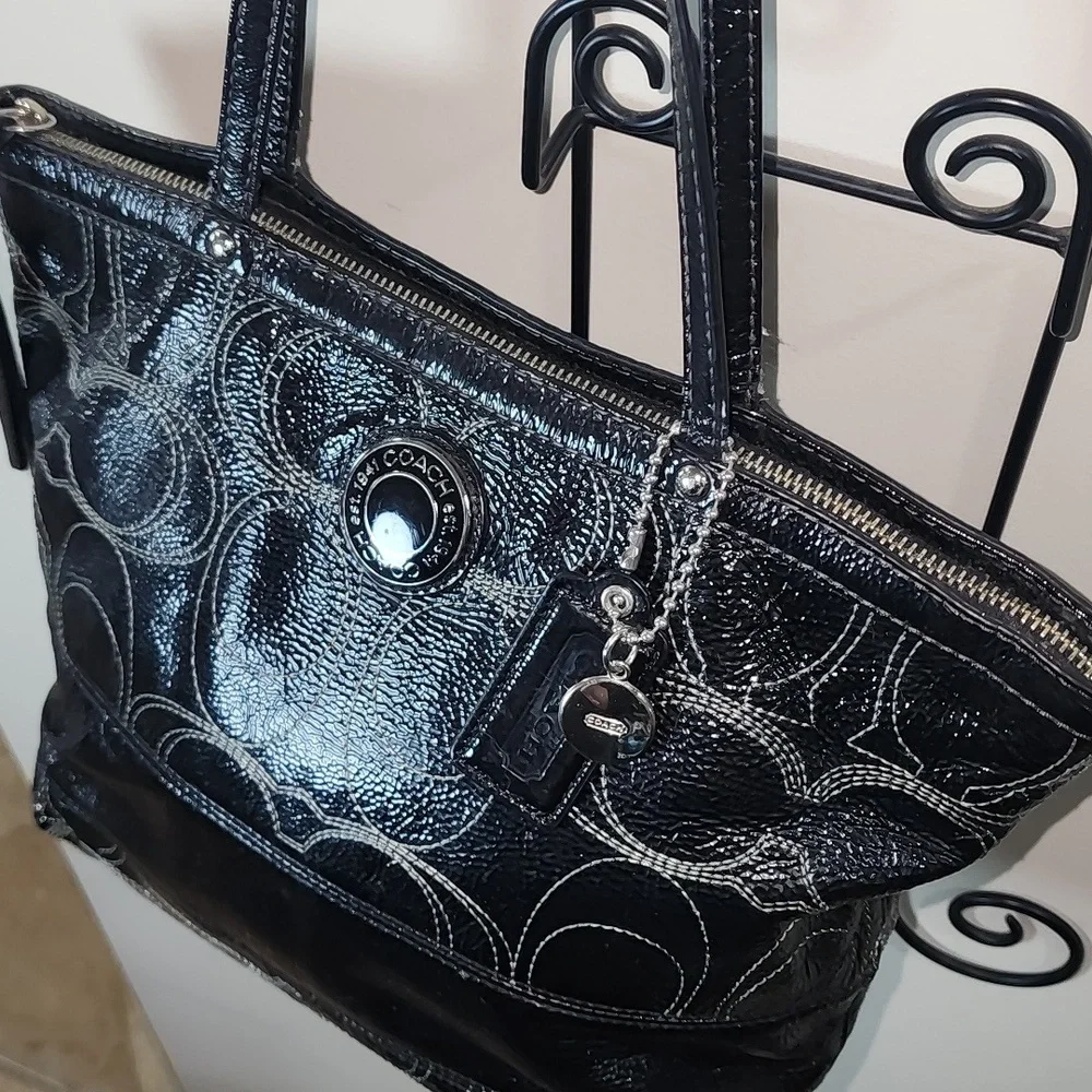 Coach Signature Patent Leather Black Tote Op ART MONOGRAM - Picture 7 of 13